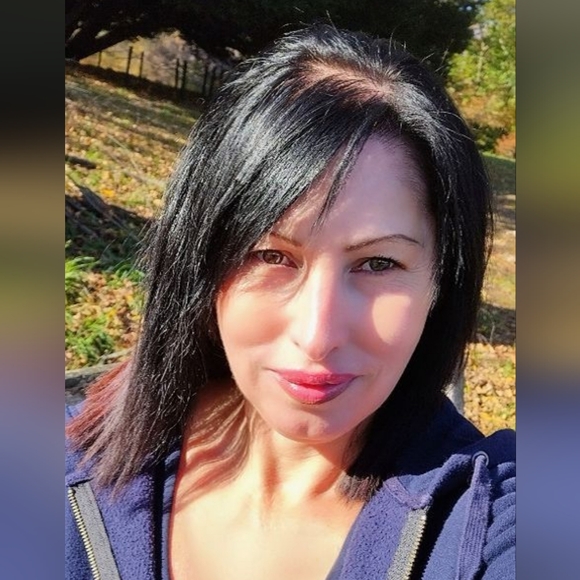 Meet your Posh Ambassador, Monika - Picture 2 of 7